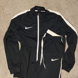 Nike Black and White Windbreaker with Stand-Up Collar
